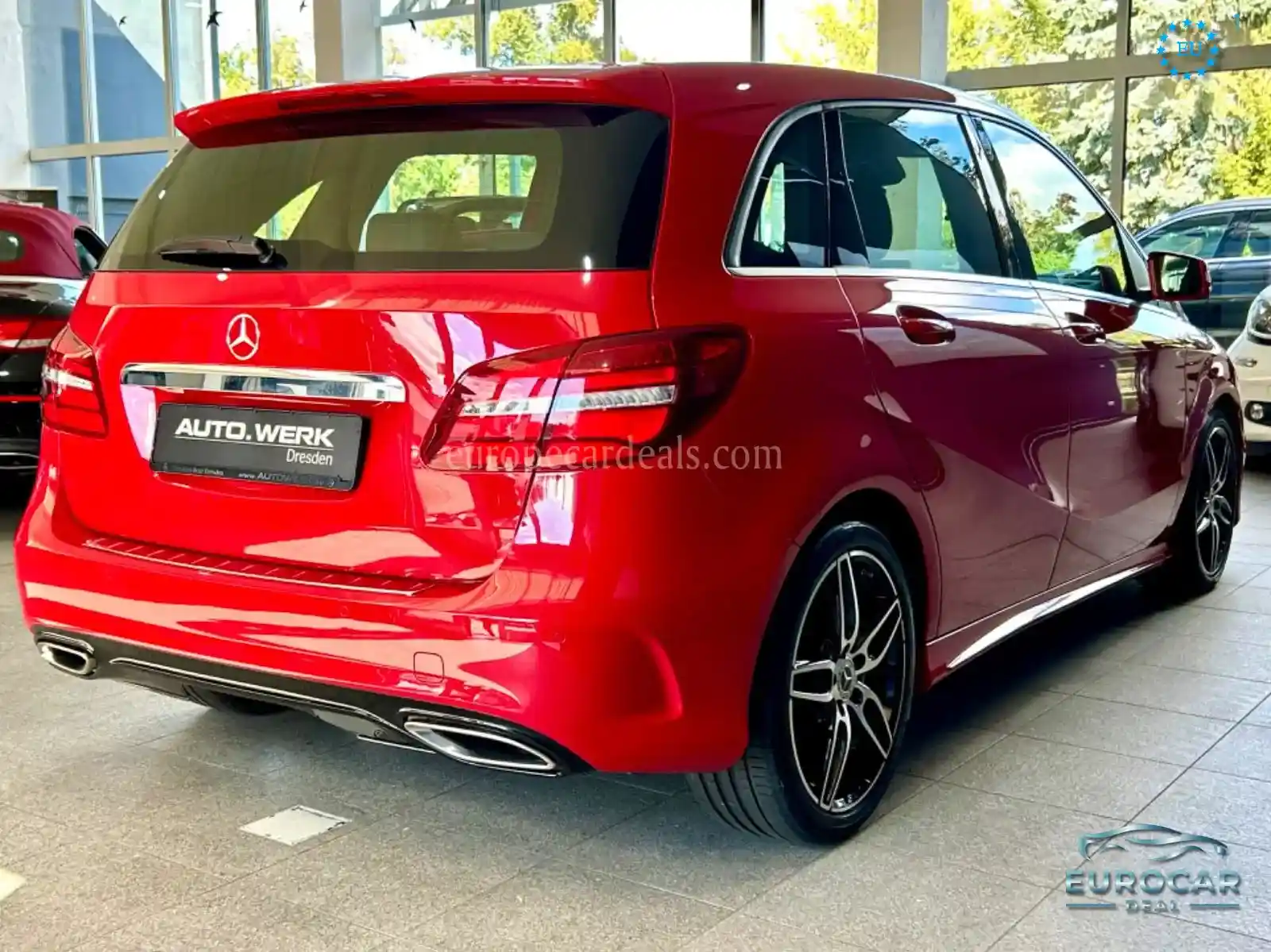 Mercedes-Benz B 180