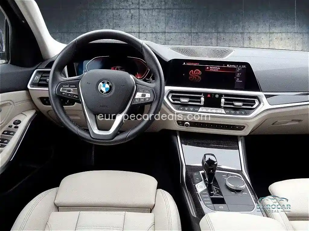 BMW 330