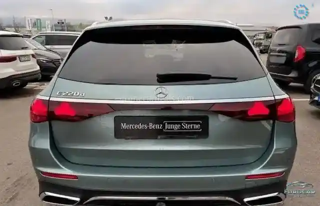 Mercedes-Benz E 220