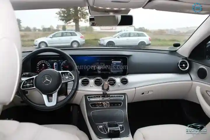 Mercedes-Benz E 300