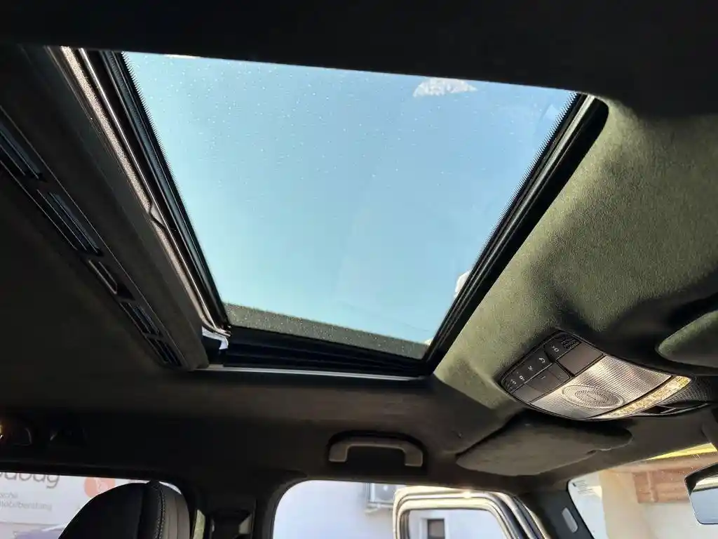 Mercedes-Benz G 500