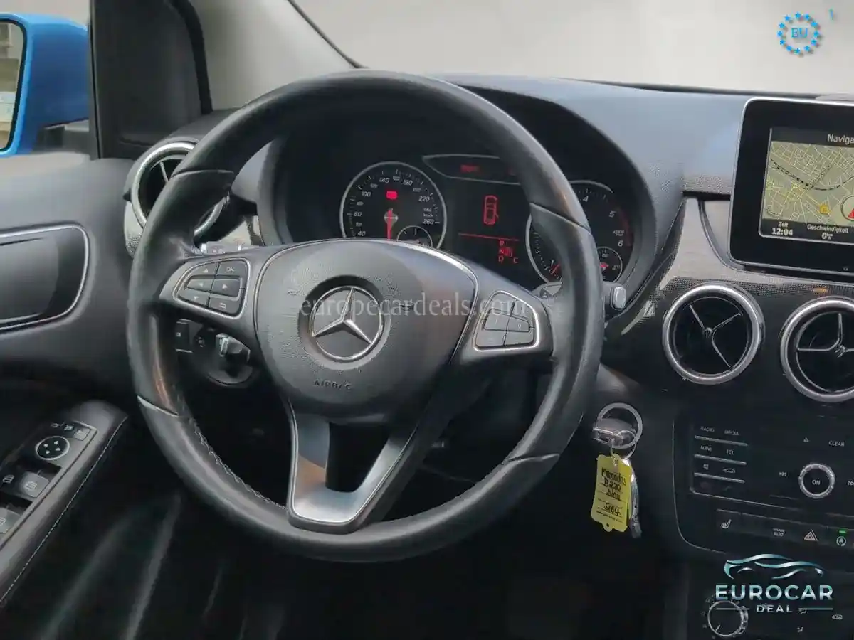 Mercedes-Benz B 220