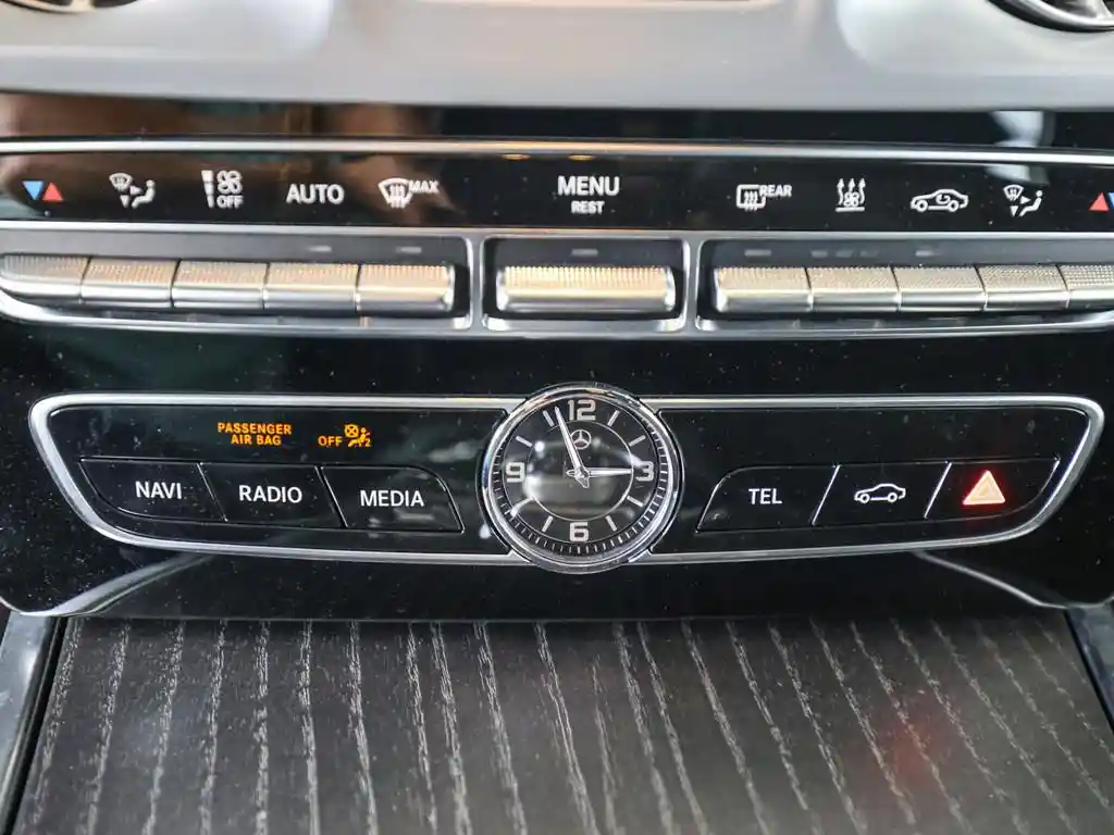 Mercedes-Benz G 500