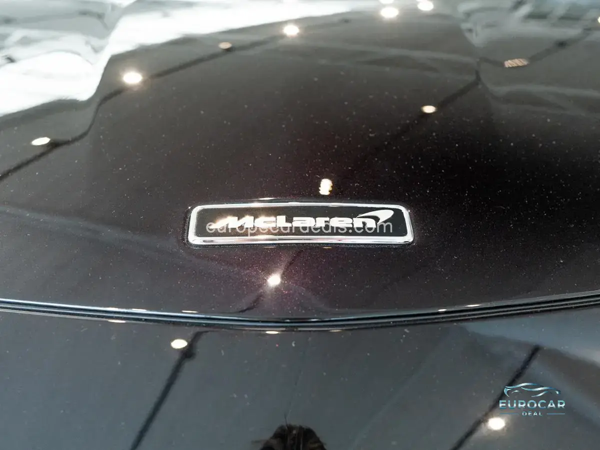 McLaren GT