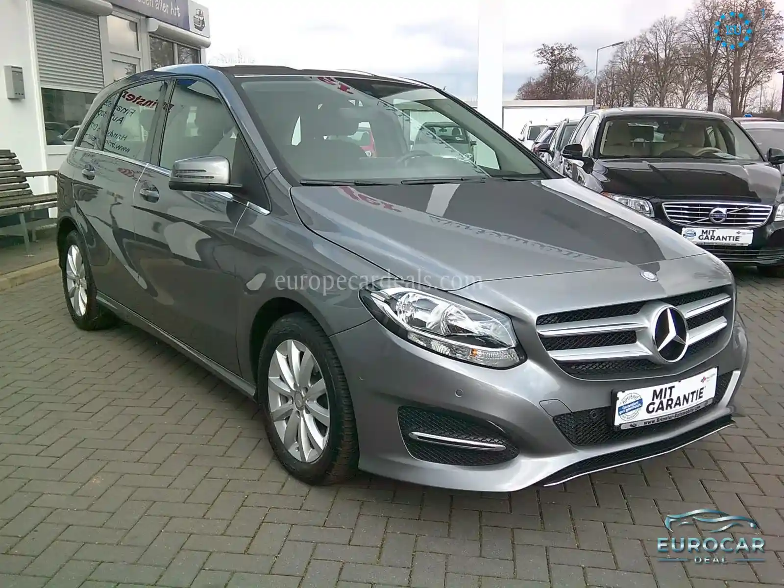 Mercedes-Benz B 180