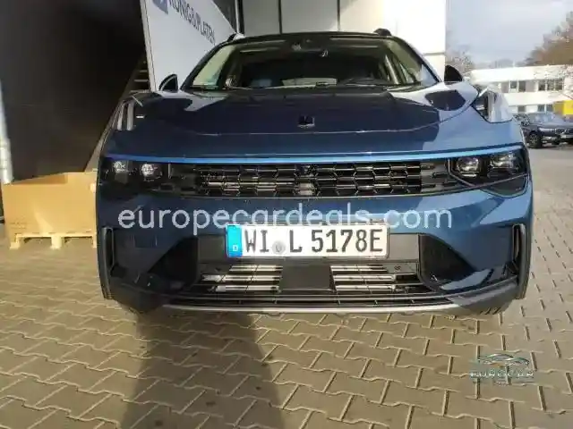 Lynk&Co 01