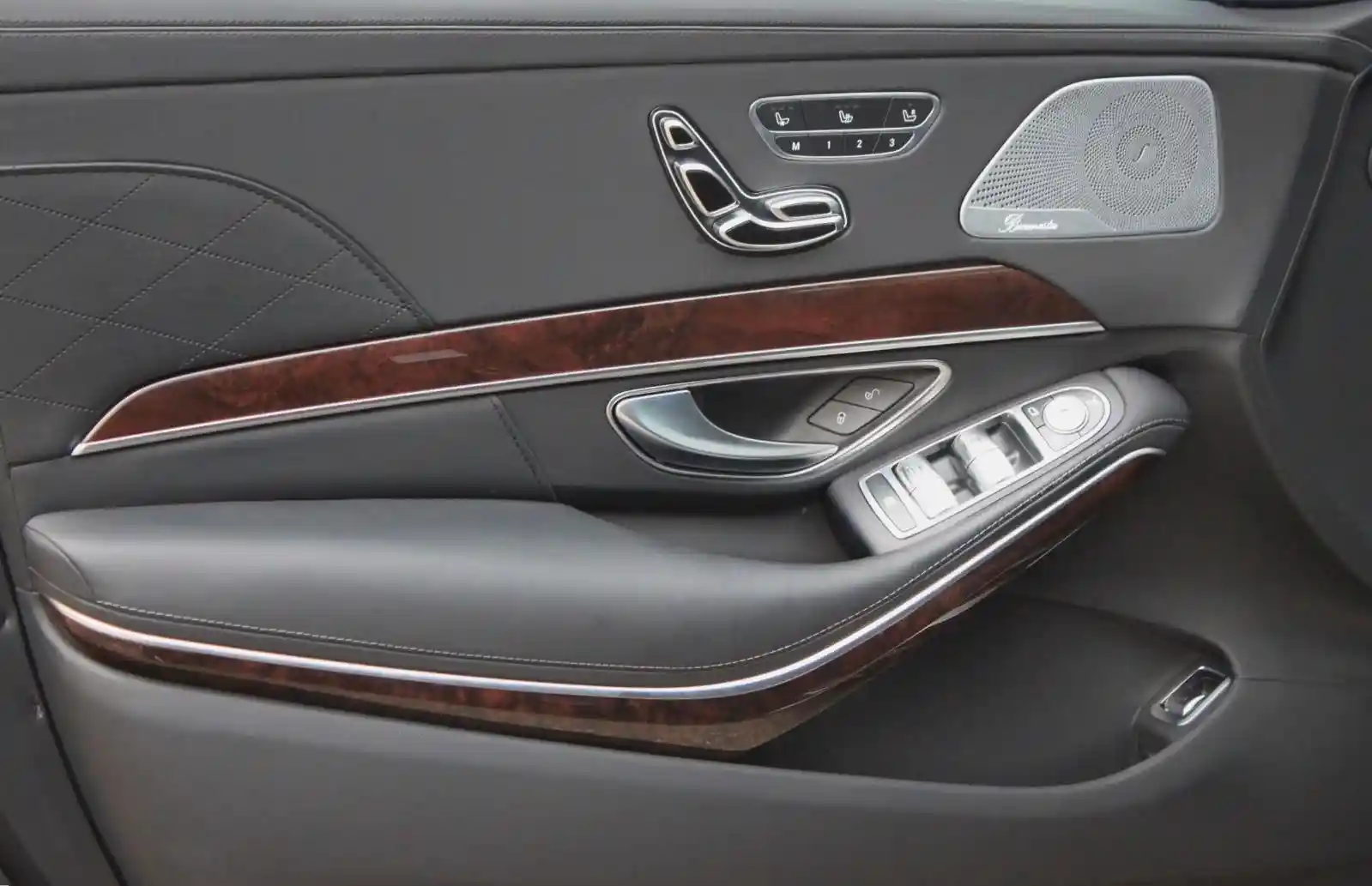Mercedes-Benz S 600