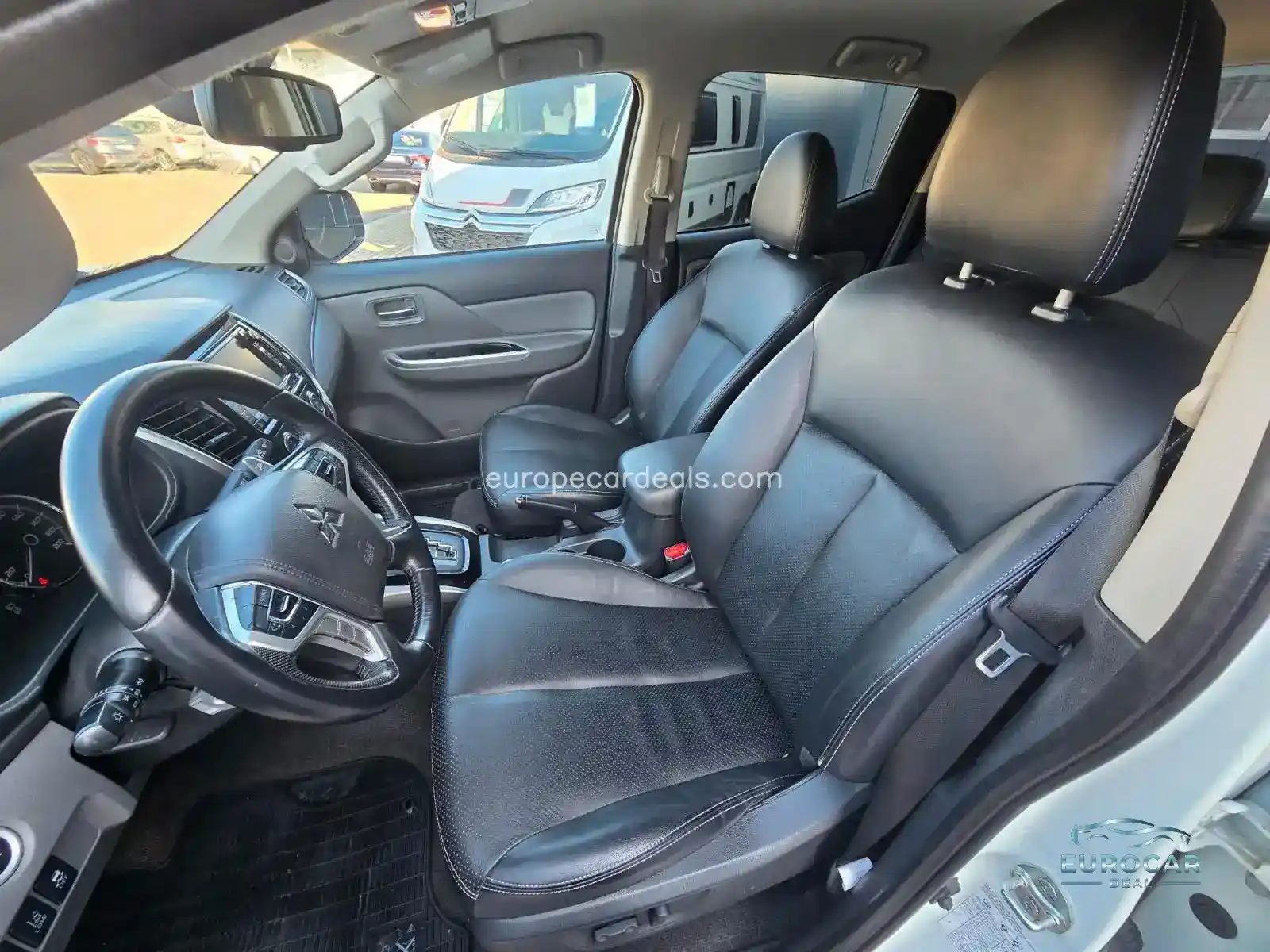 Mitsubishi L200
