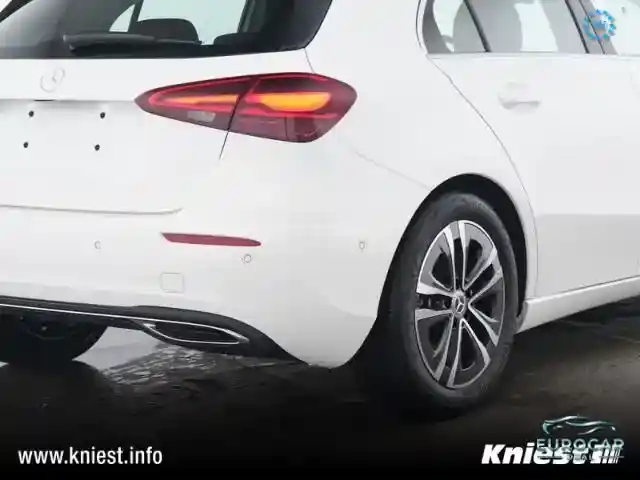 Mercedes-Benz A 220