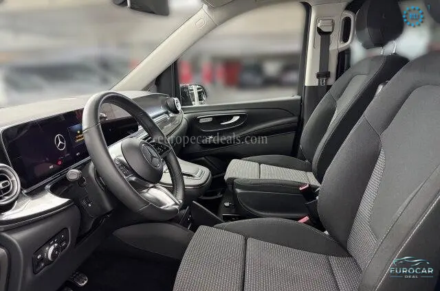 Mercedes-Benz V 220