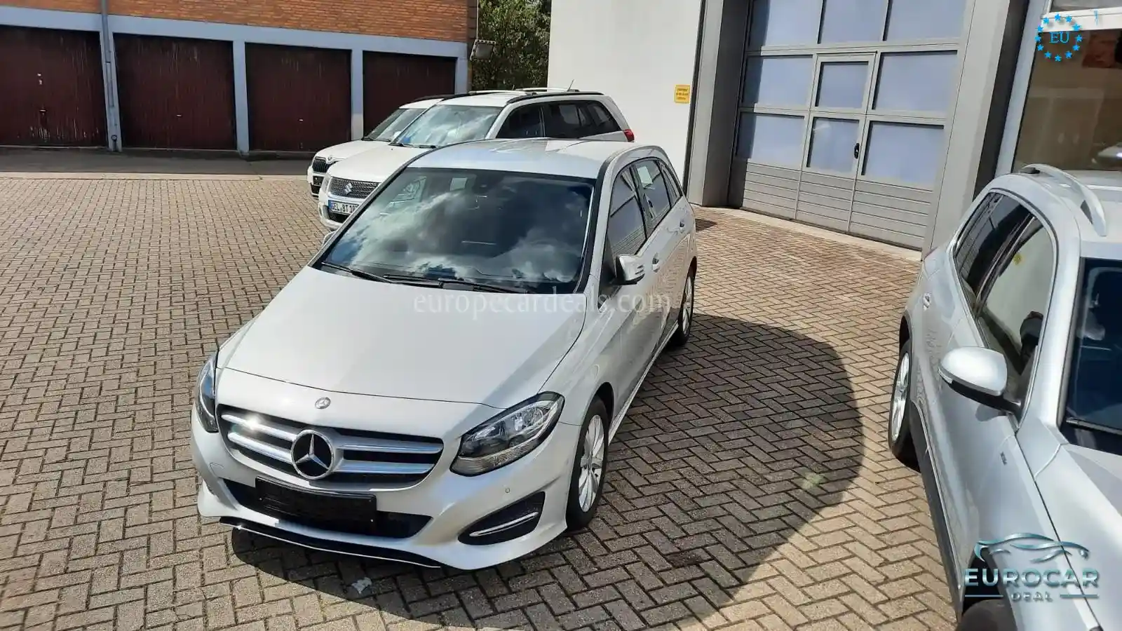 Mercedes-Benz B 180