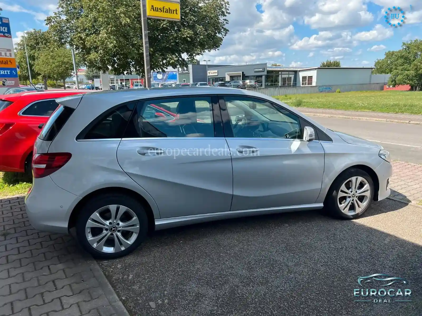 Mercedes-Benz B 200