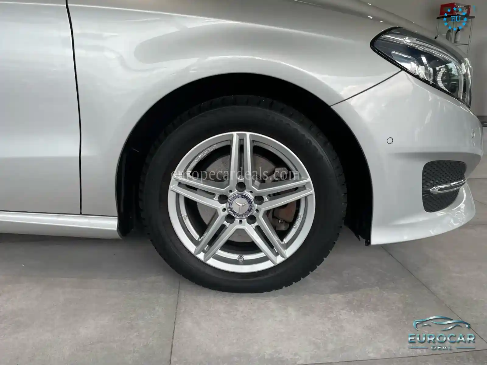 Mercedes-Benz B 220