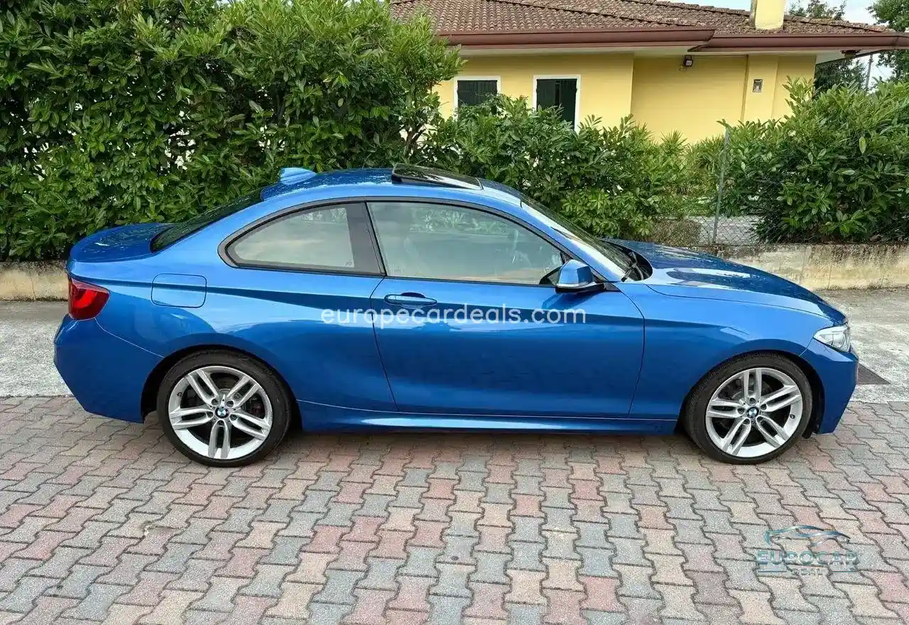 BMW 230