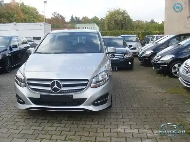 Mercedes-Benz B 200
