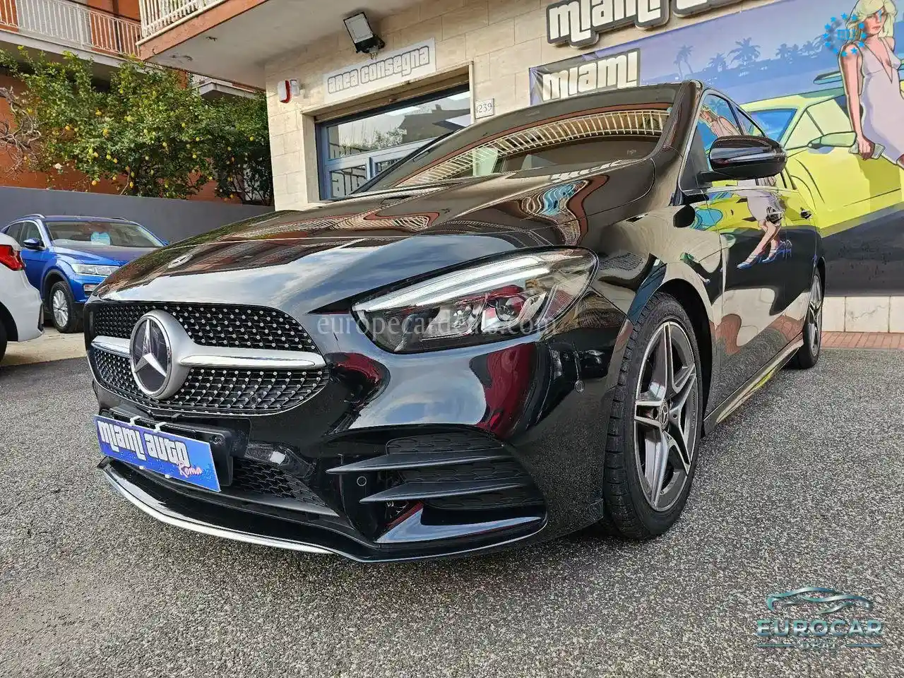 Mercedes-Benz B 180