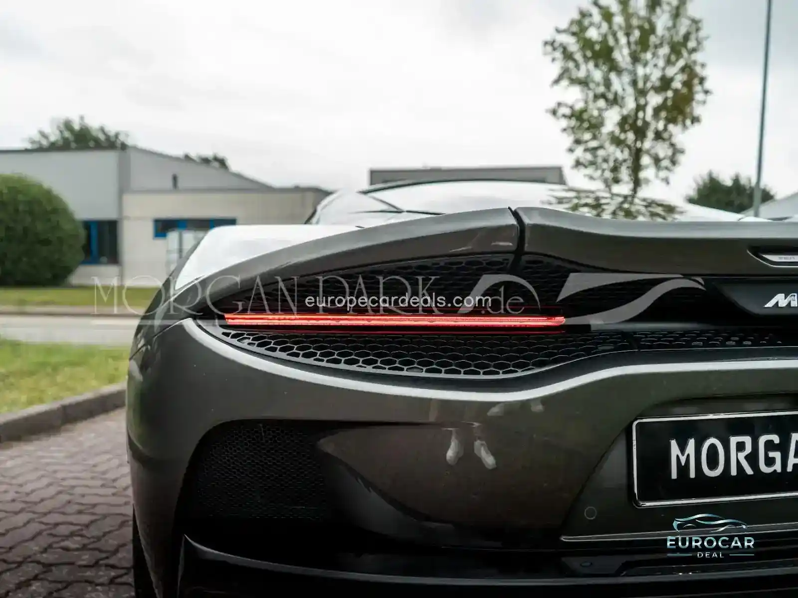 McLaren GT