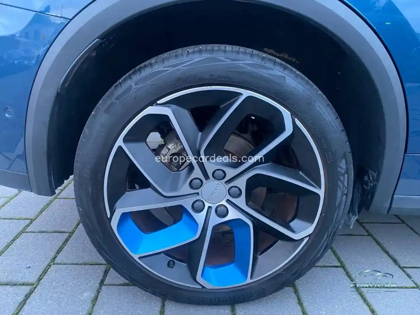 Lynk&Co 01