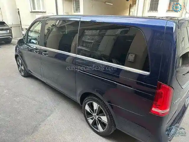 Mercedes-Benz V 250
