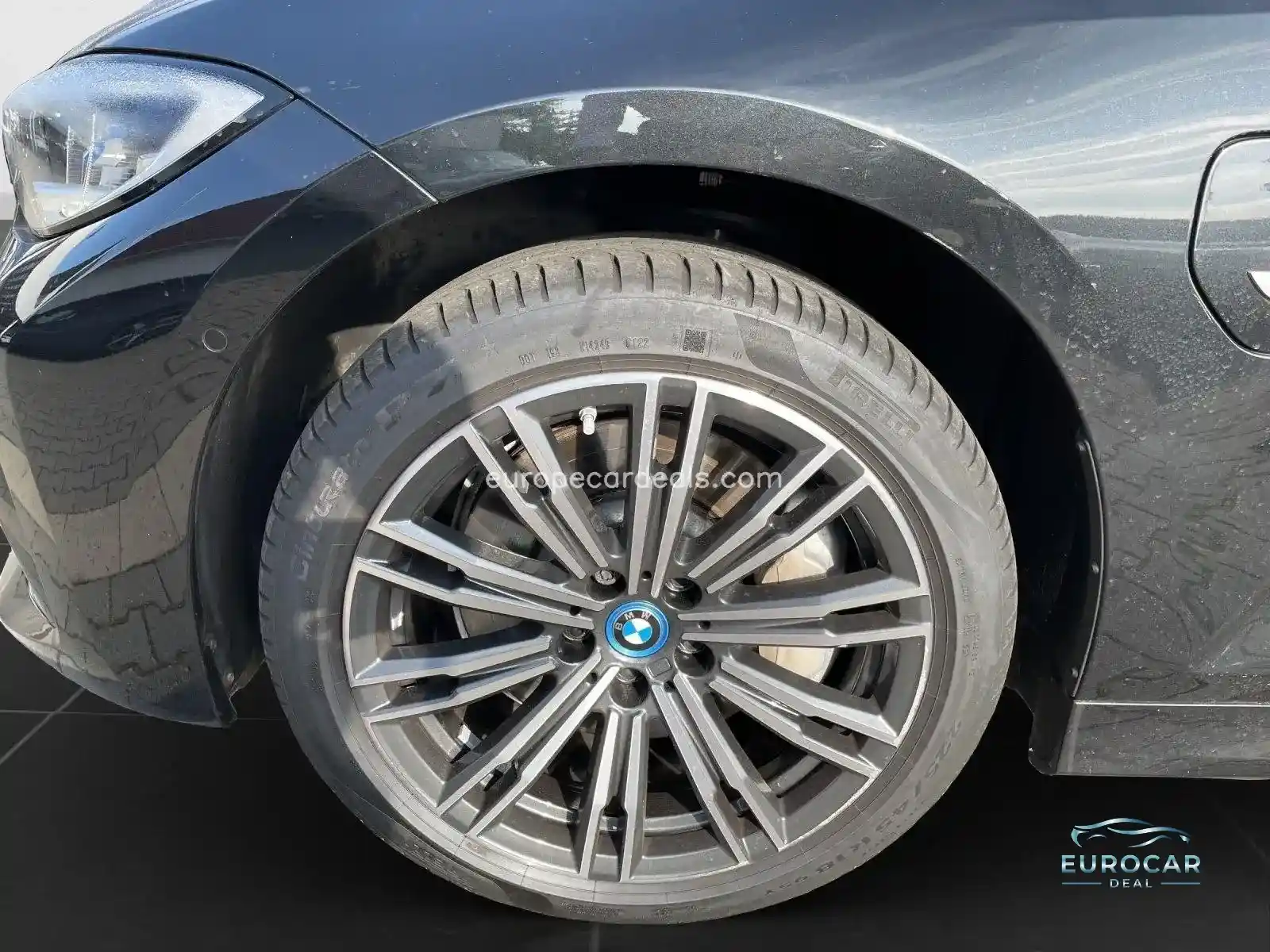 BMW 330