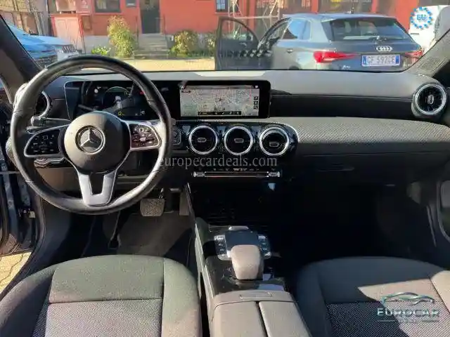 Mercedes-Benz CLA 180 Shooting Brake