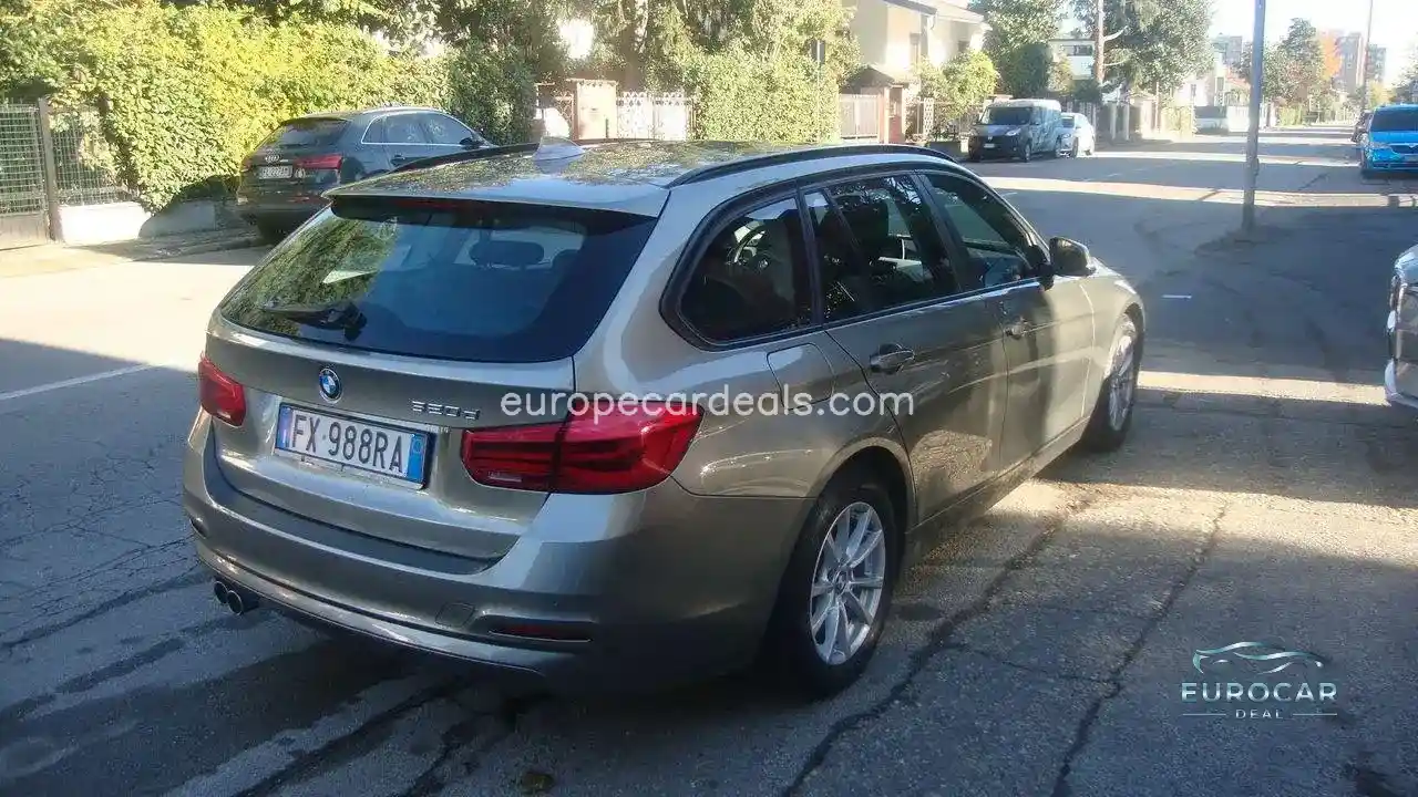 BMW 320