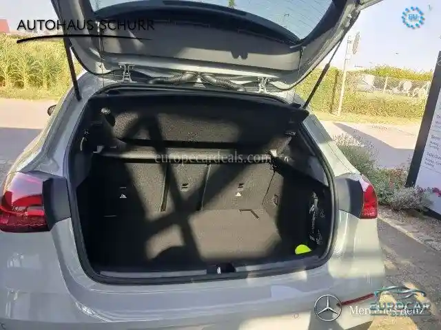Mercedes-Benz A 220