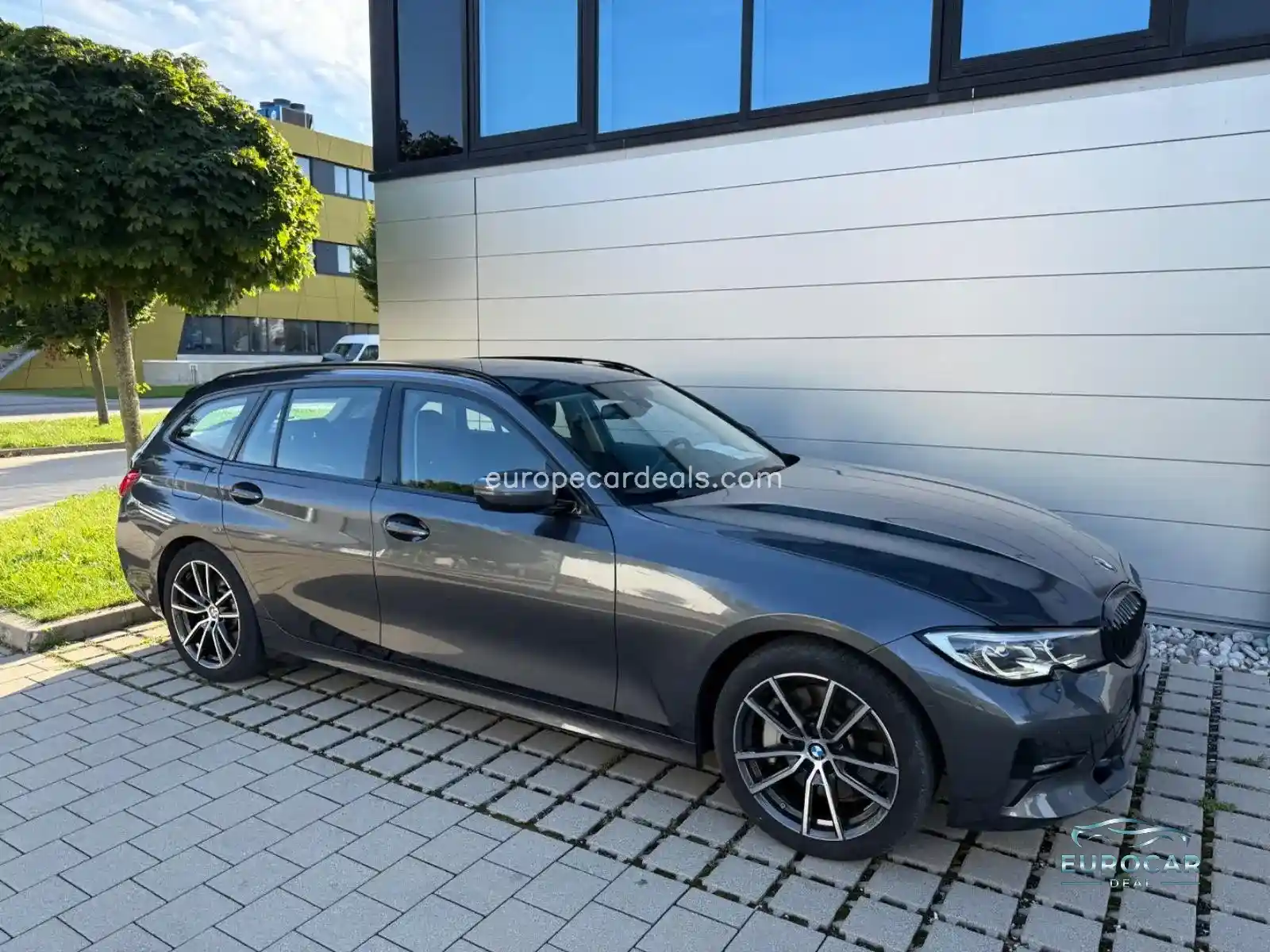 BMW 330