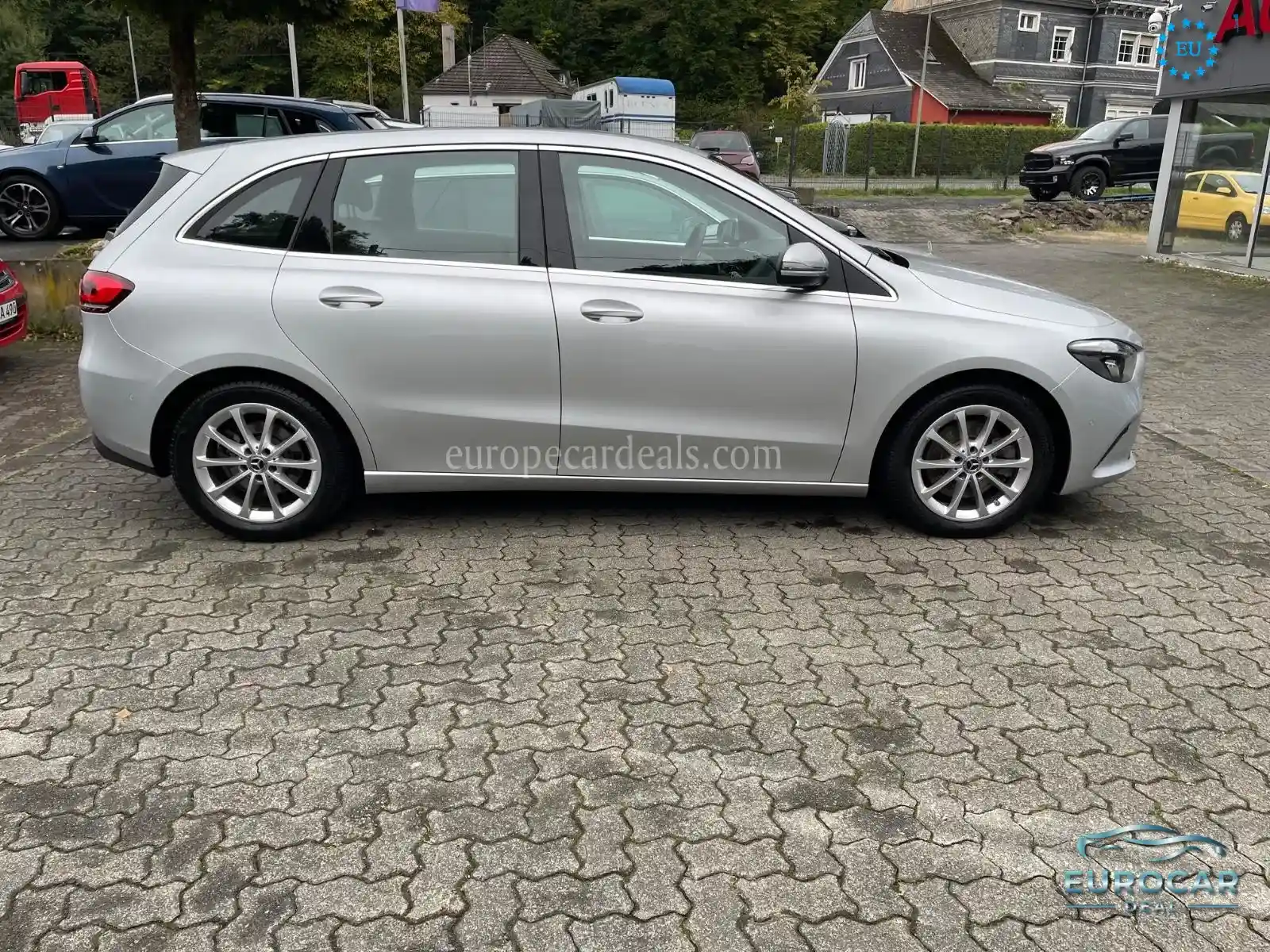 Mercedes-Benz B 220