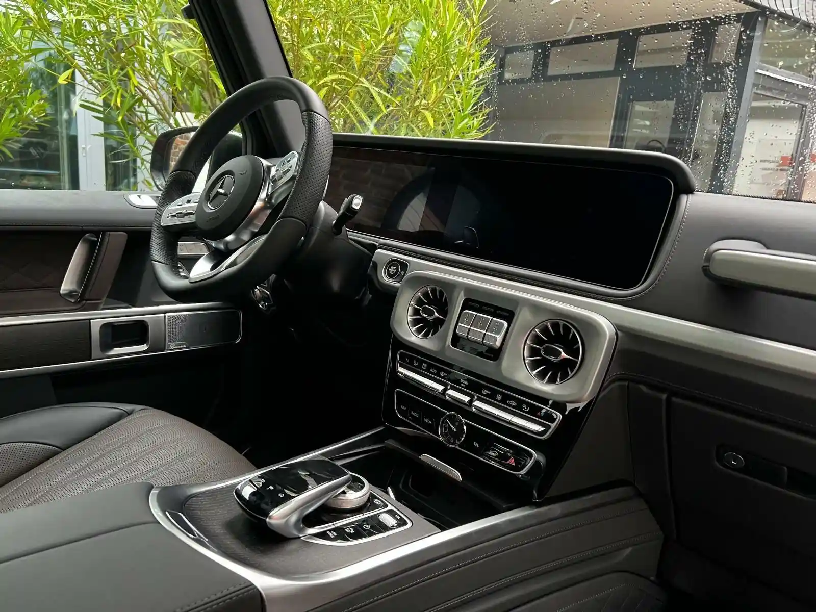 Mercedes-Benz G 500
