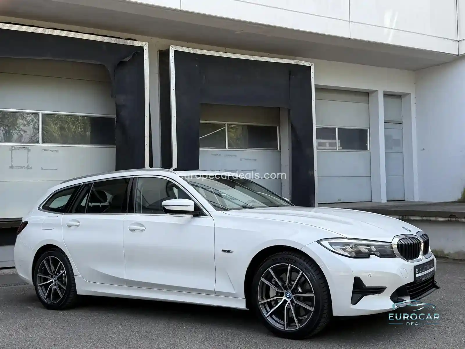 BMW 330