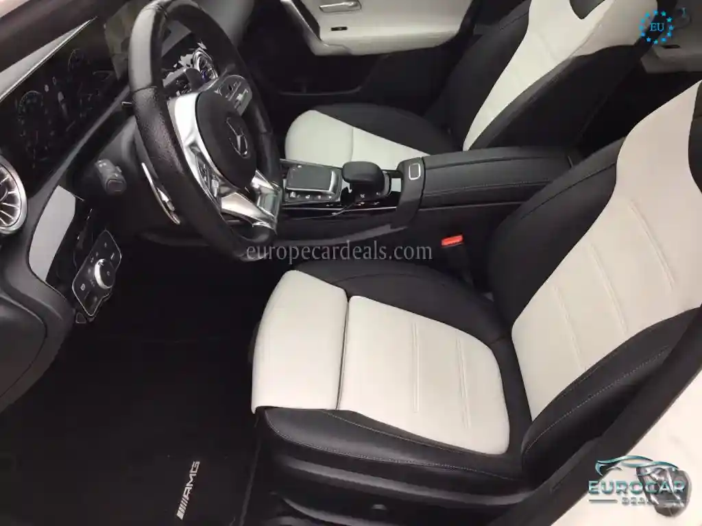 Mercedes-Benz A 35 AMG