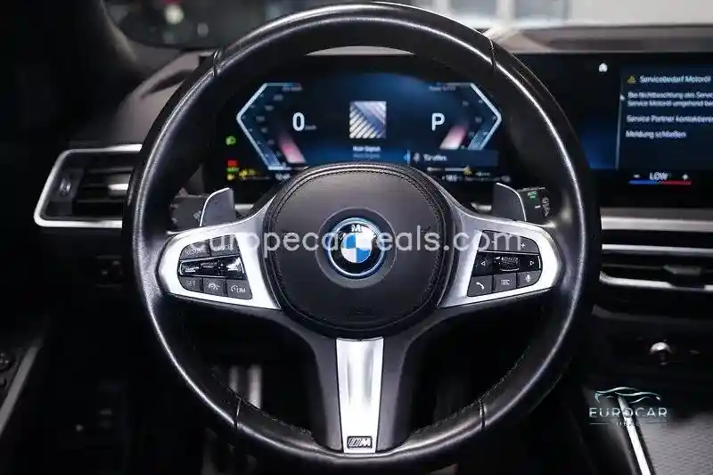 BMW 330