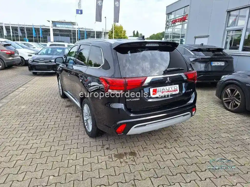 Mitsubishi Plug-in Hybrid Outlander