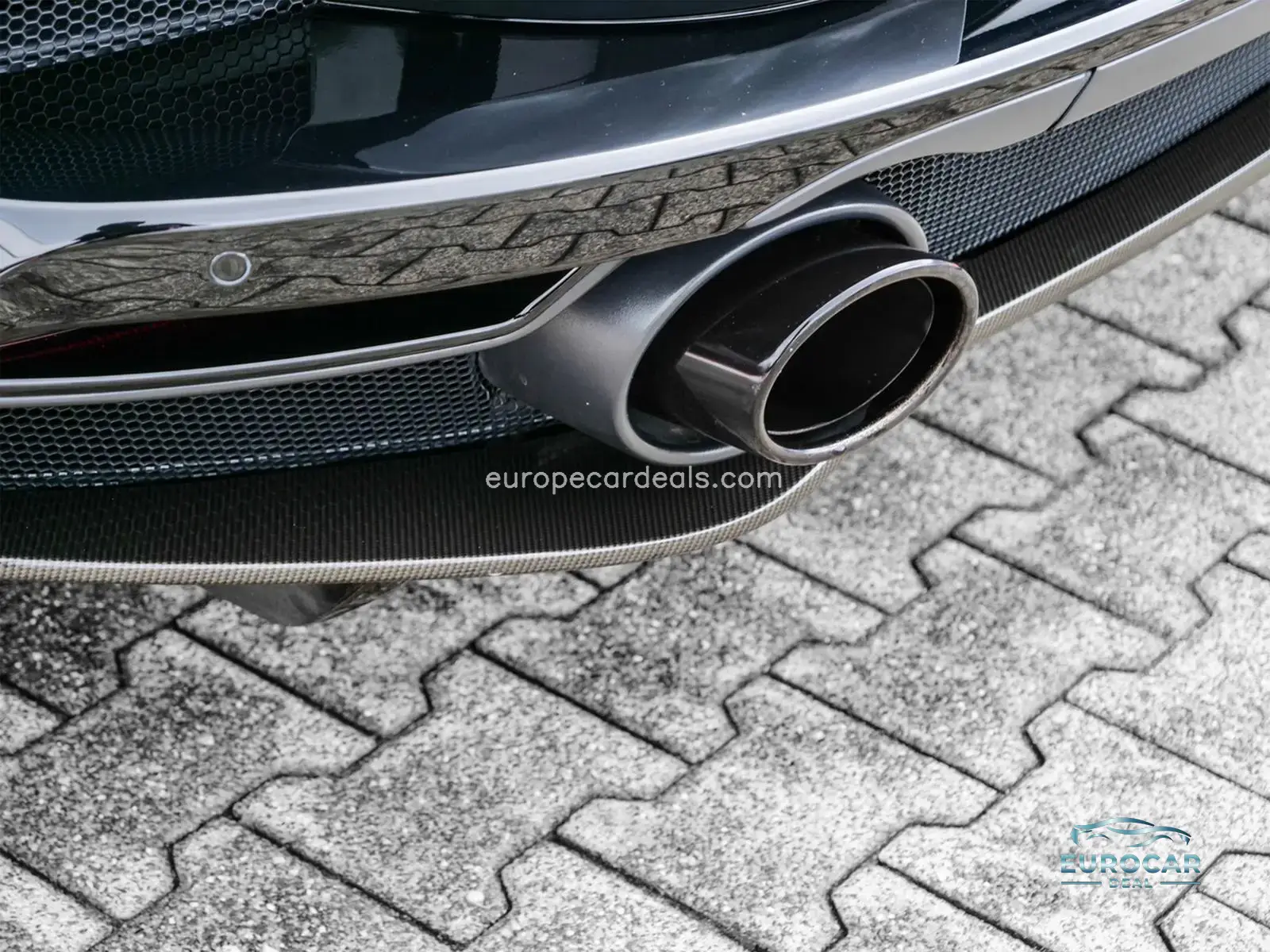 McLaren GT