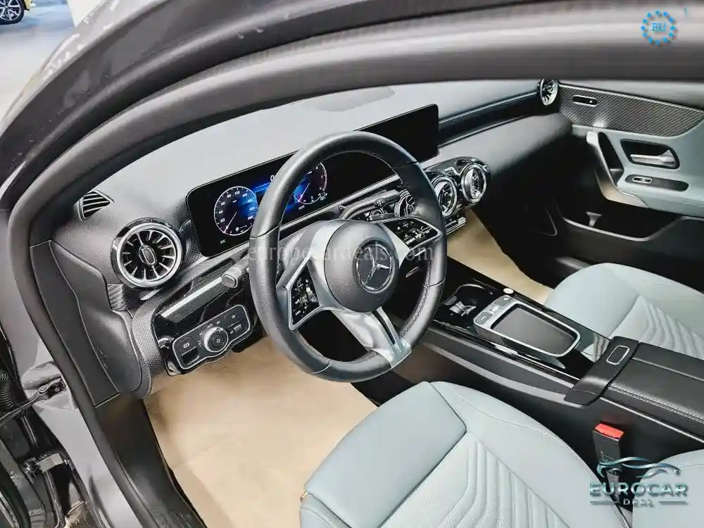 Mercedes-Benz A 220