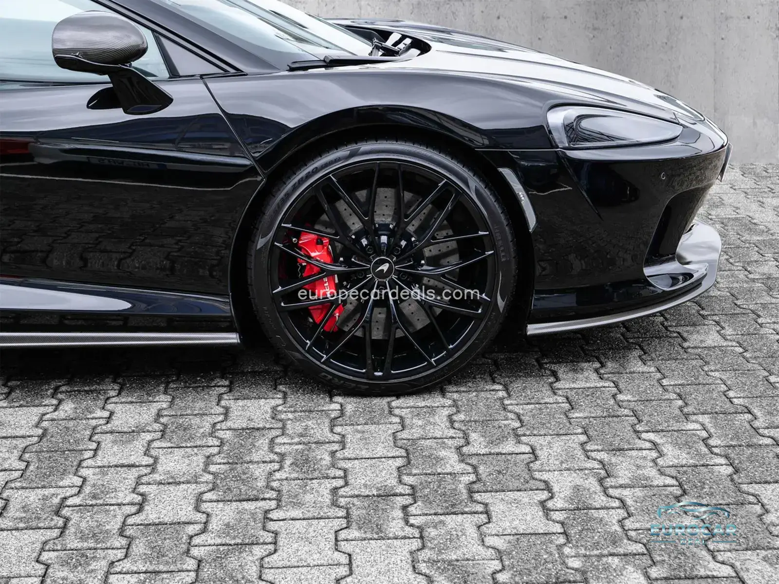 McLaren GT