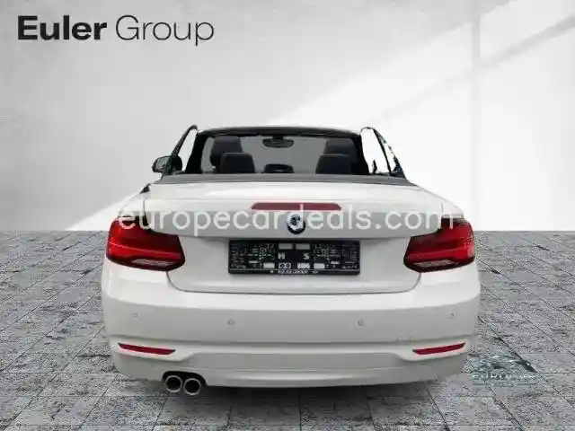 BMW 218