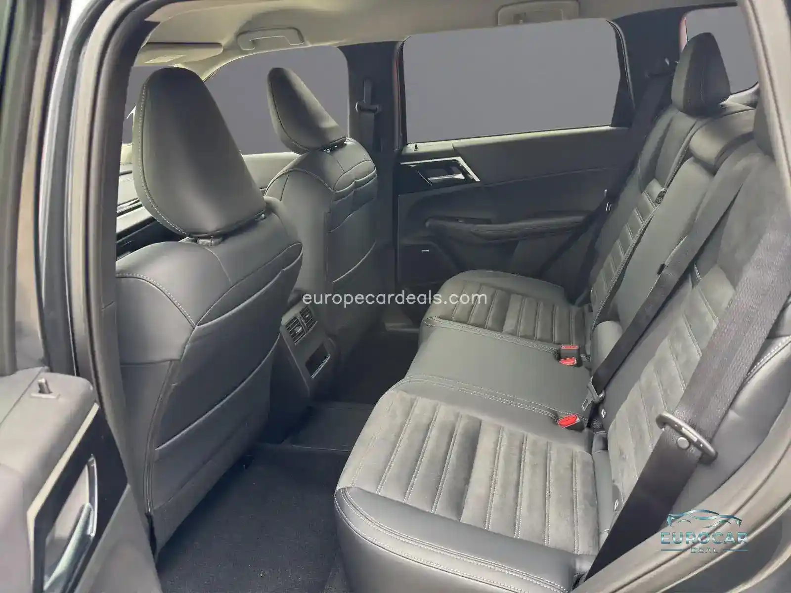 Mitsubishi Plug-in Hybrid Outlander