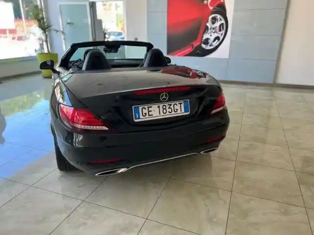 Mercedes-Benz SLC 200