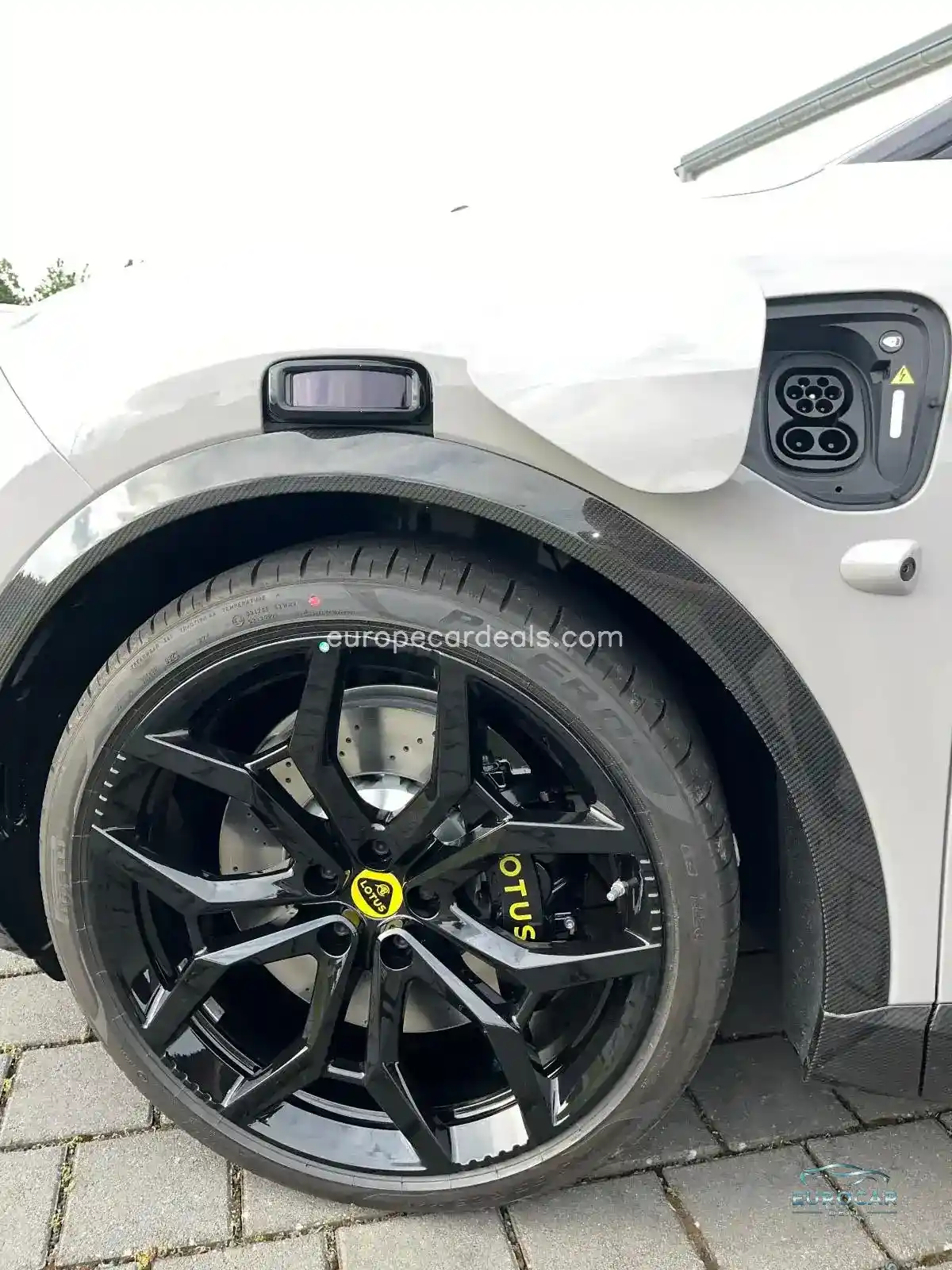 Lotus Eletre