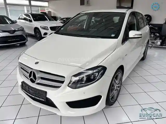 Mercedes-Benz B 200