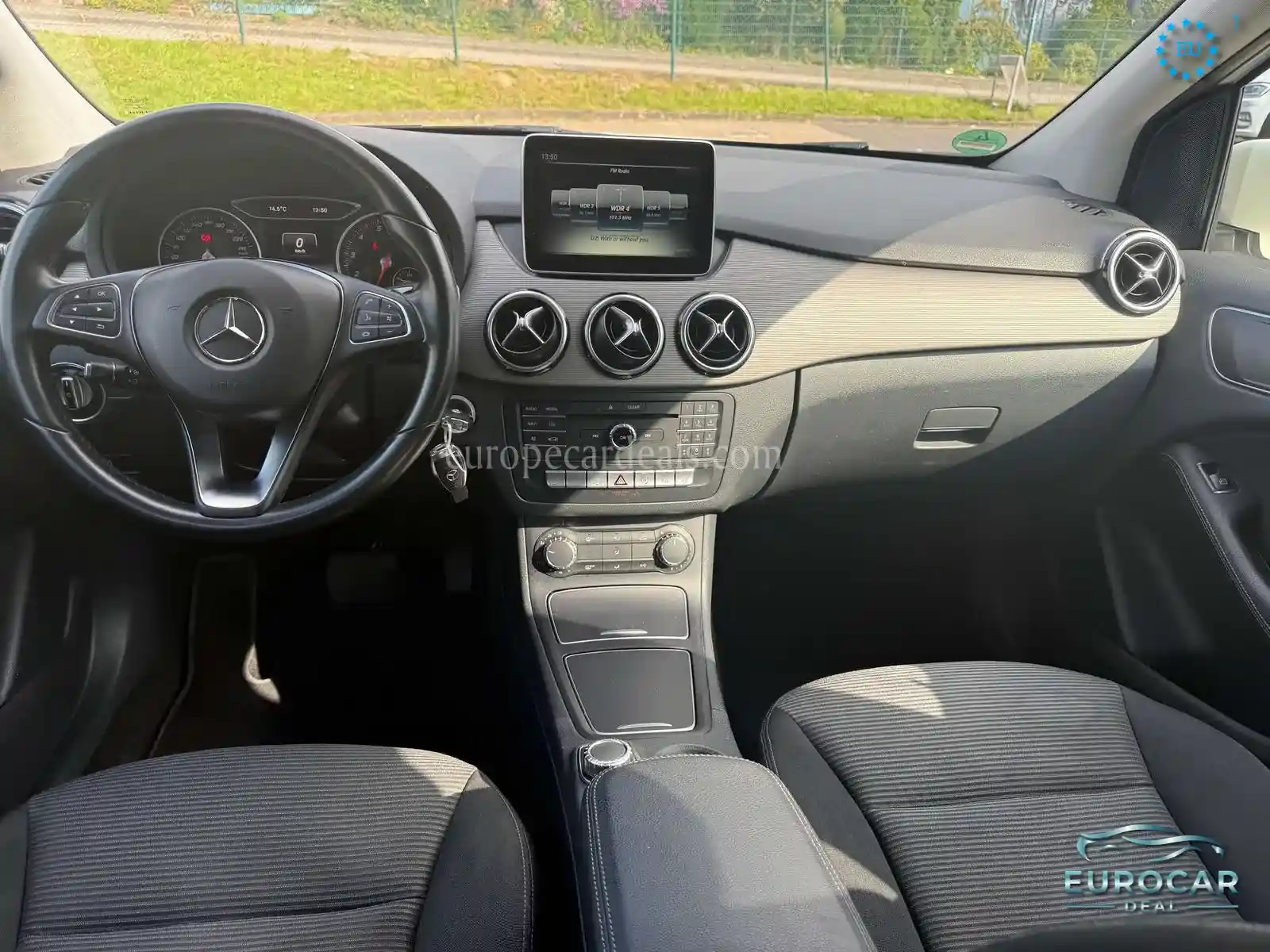Mercedes-Benz B 180