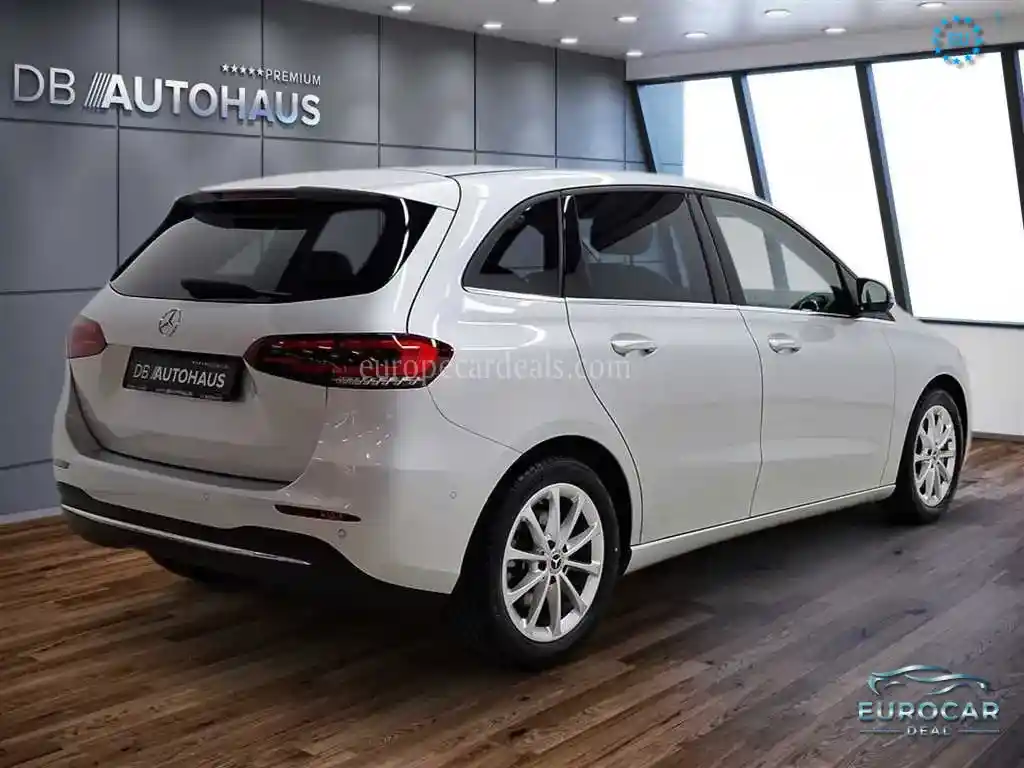 Mercedes-Benz B 220