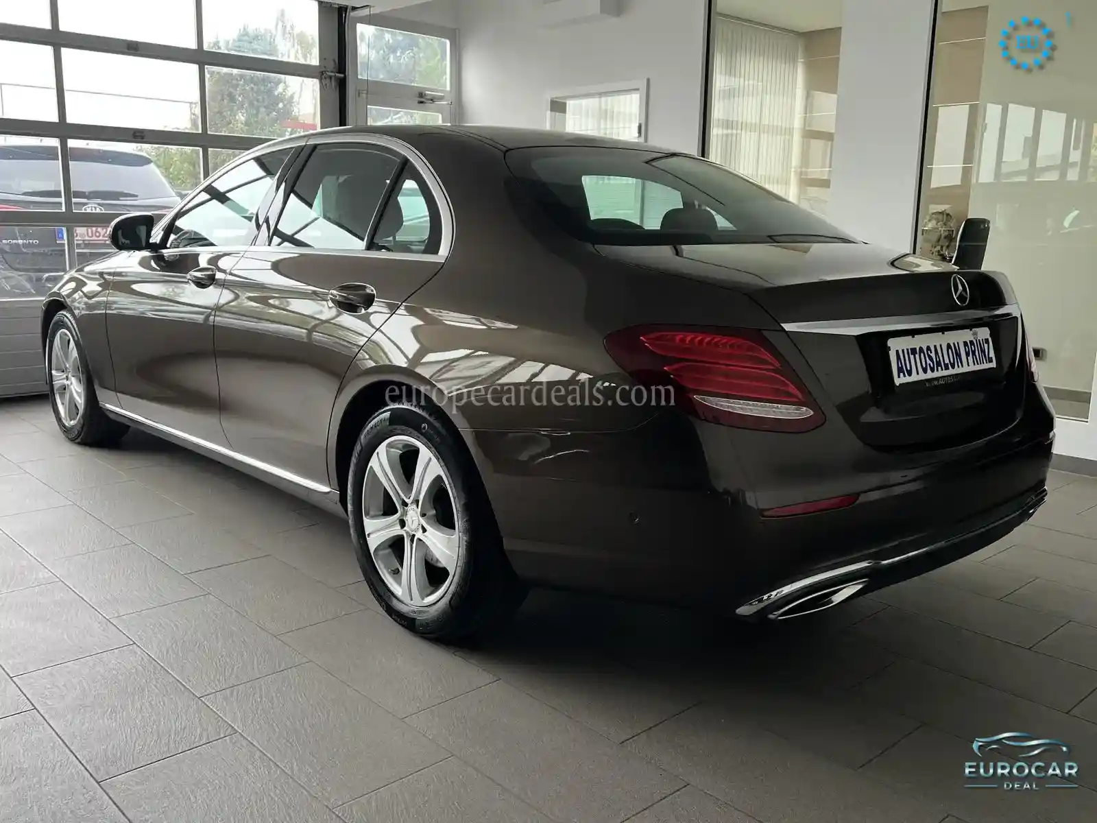 Mercedes-Benz E 200