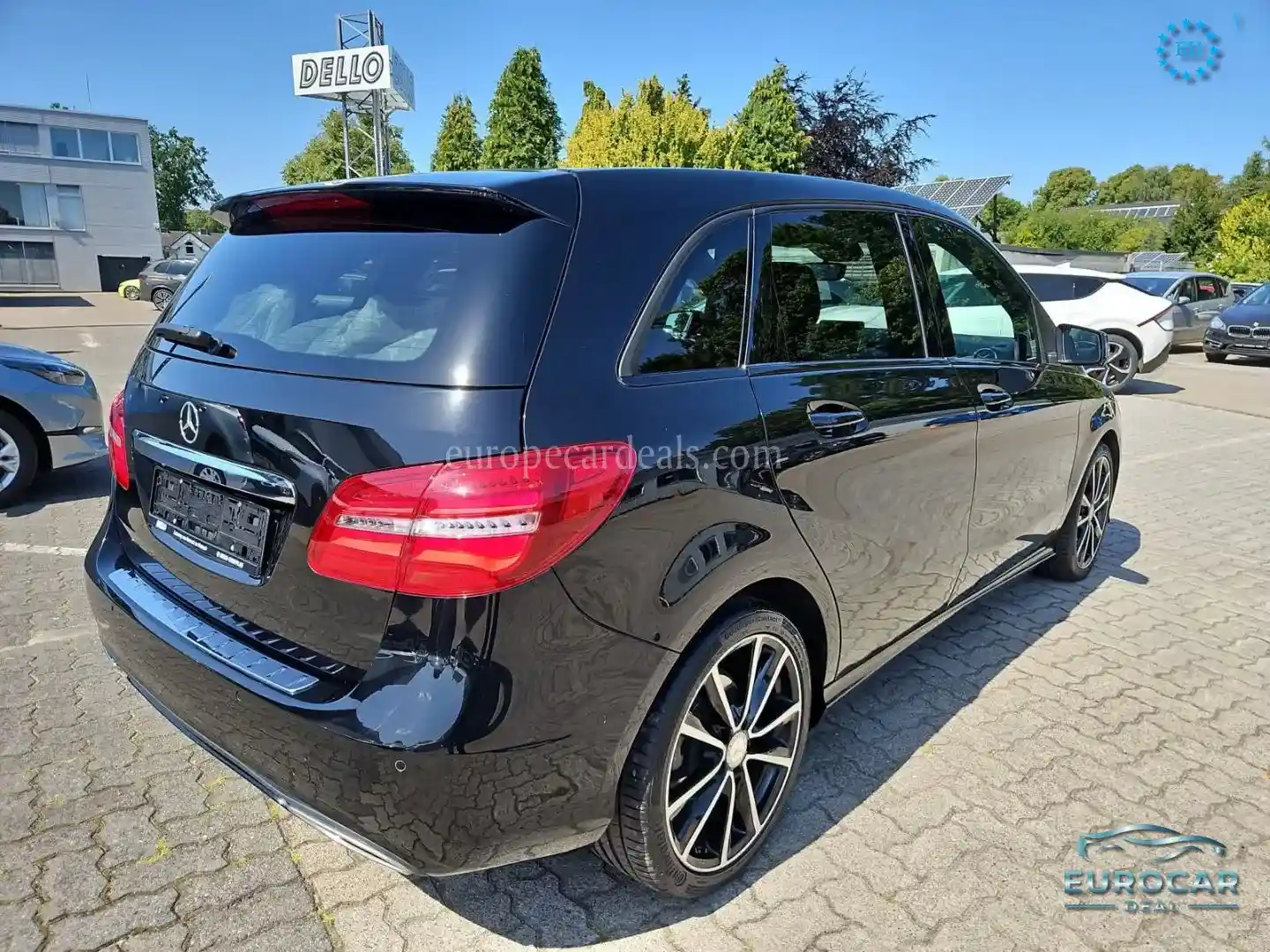 Mercedes-Benz B 180