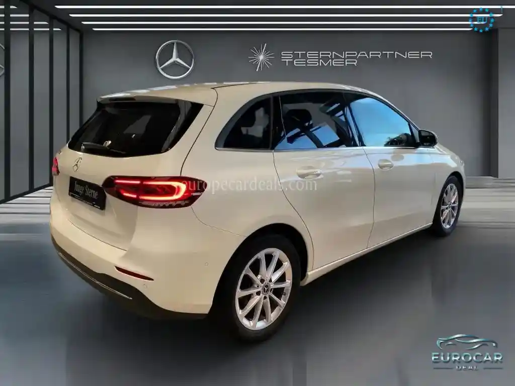 Mercedes-Benz B 200