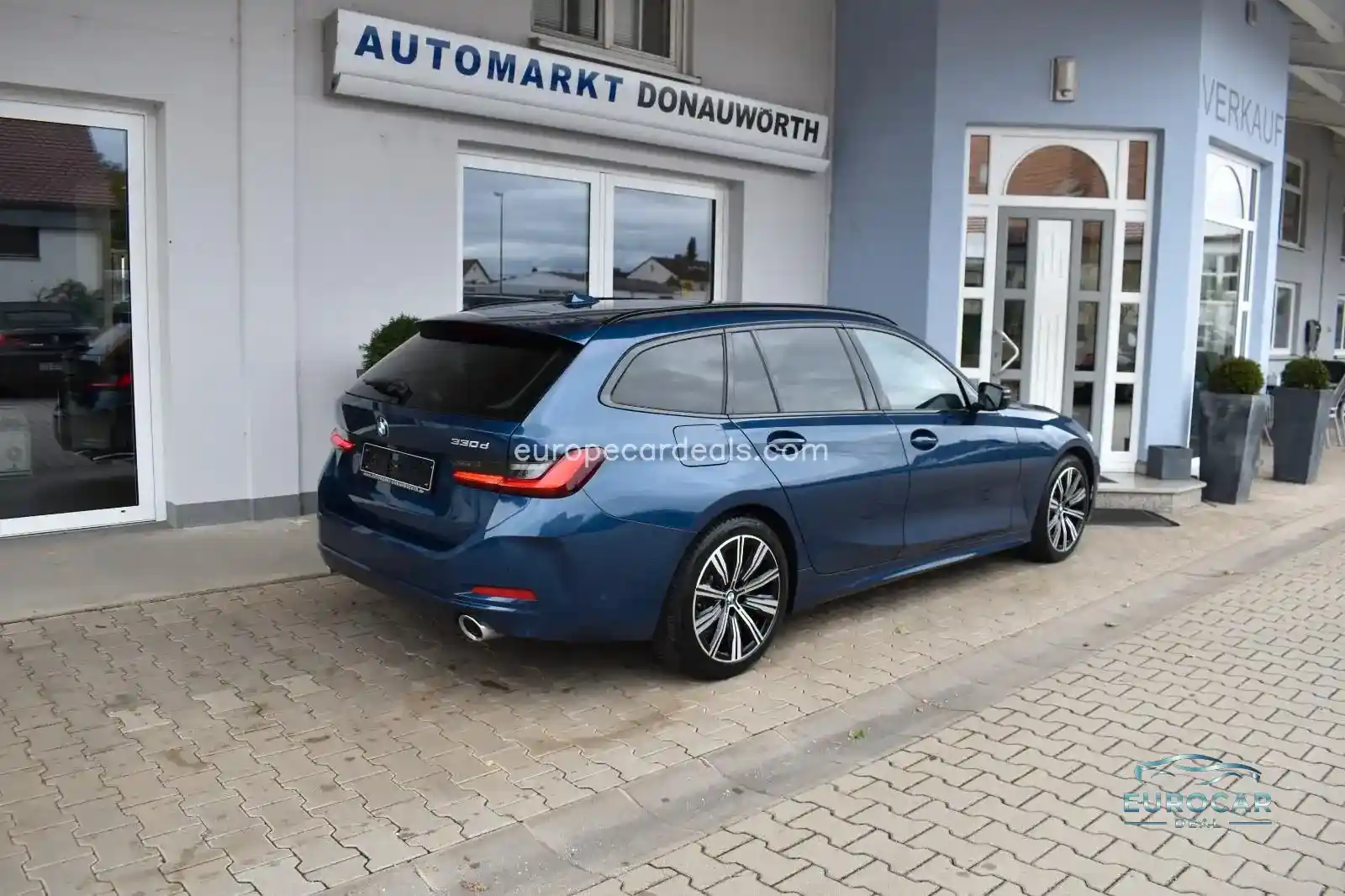 BMW 330