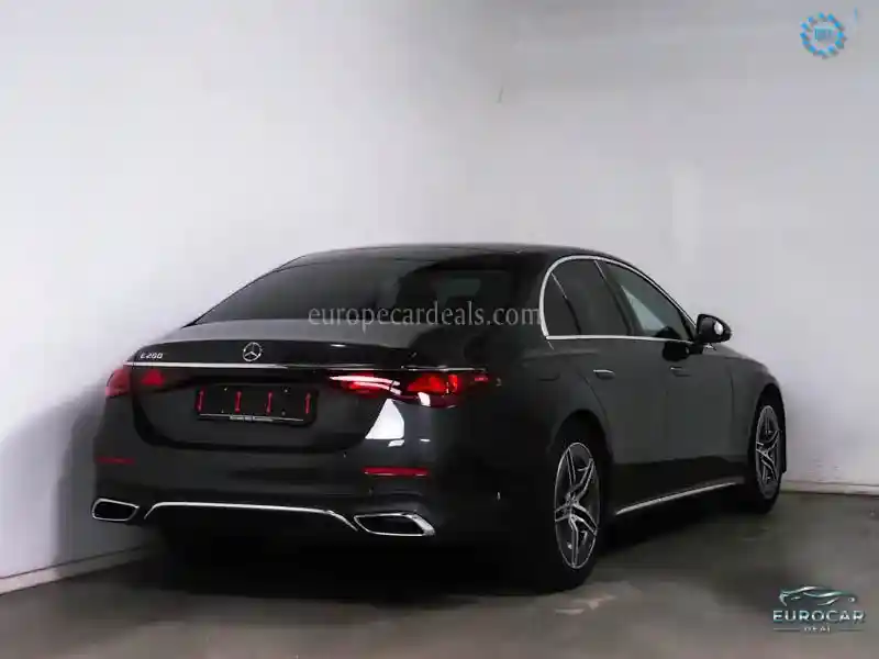 Mercedes-Benz E 200
