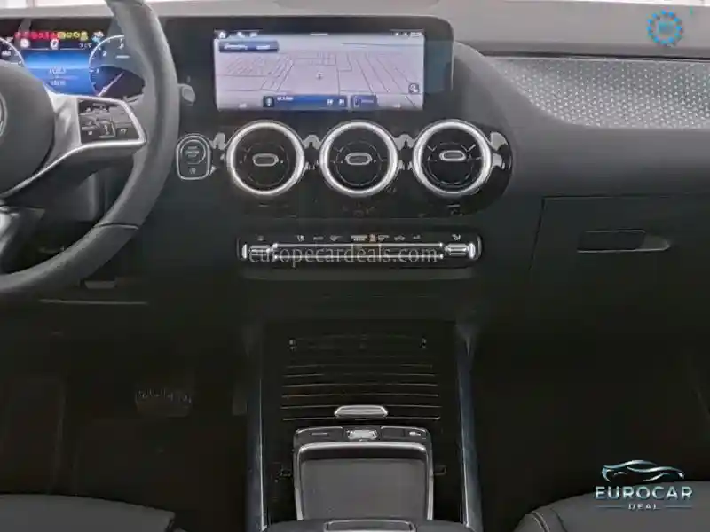 Mercedes-Benz B 220